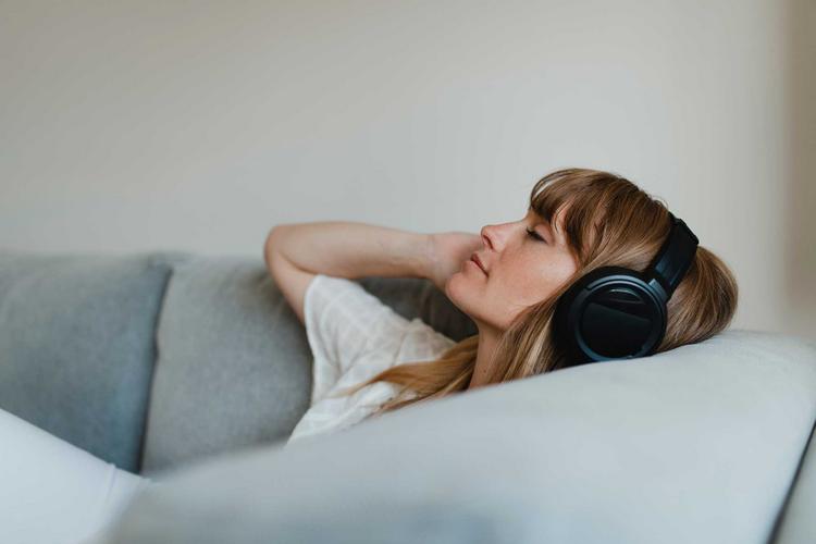 Warum ständige Erreichbarkeit Stress auslöst – und wie du damit umgehst
